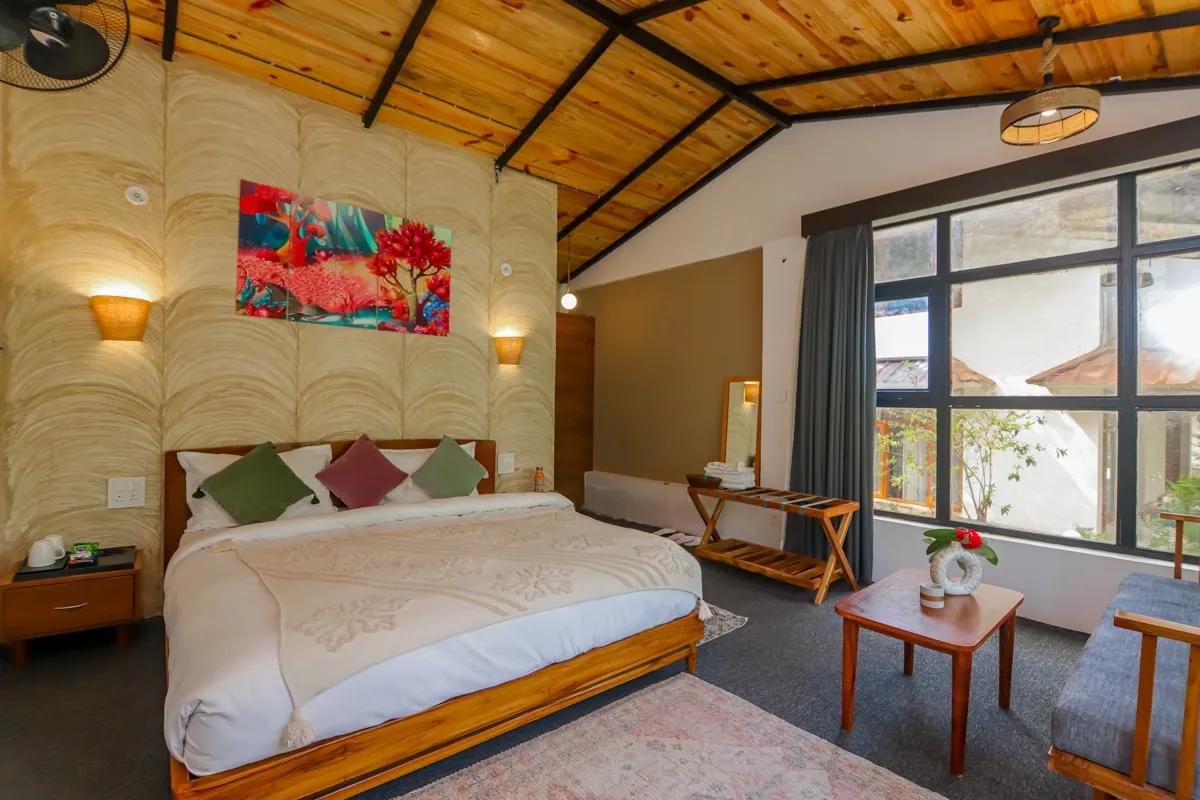 A Complete Guide to Choosing the Best Resort in Mukteshwar with Price Insights